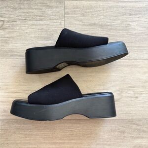 Wild Fable Black Platform Sandals